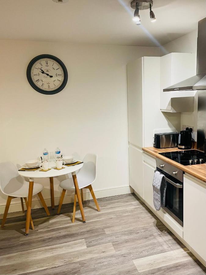#0509 Two Bedroom Serviced Apartment- Free Parking Derby Exterior photo